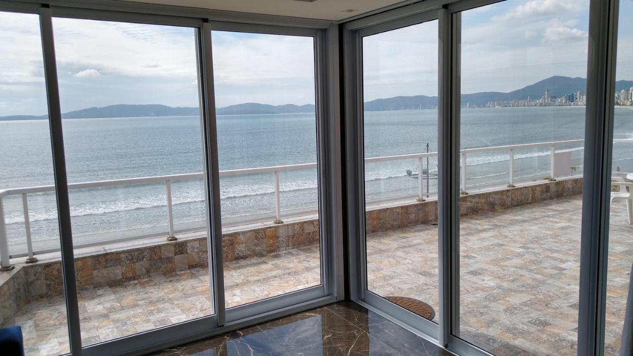 Apartamento De Cobertura Frente O Mar